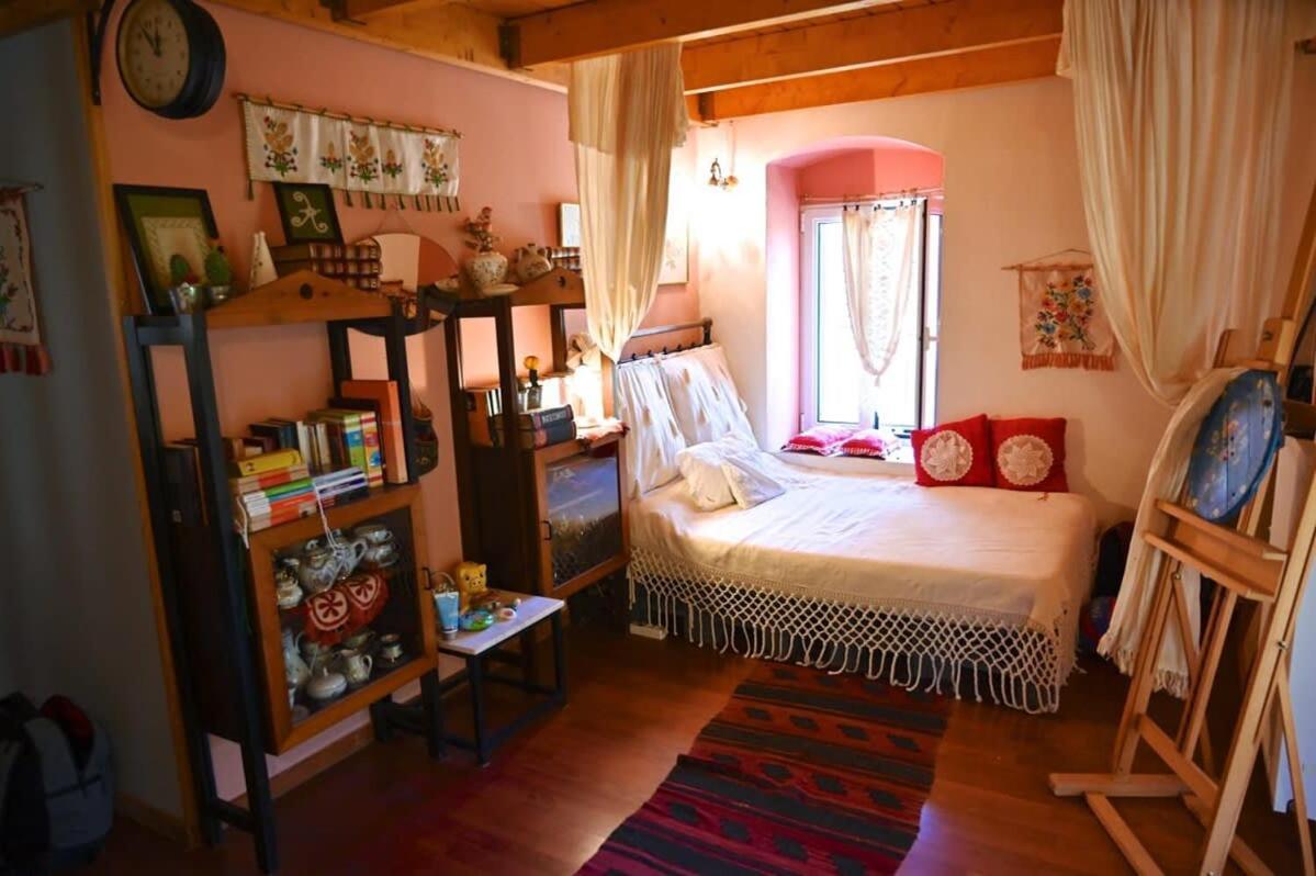 Kalavrita Winter Retreat - Homely Spacious Chalet Ano Vlasia Exterior photo